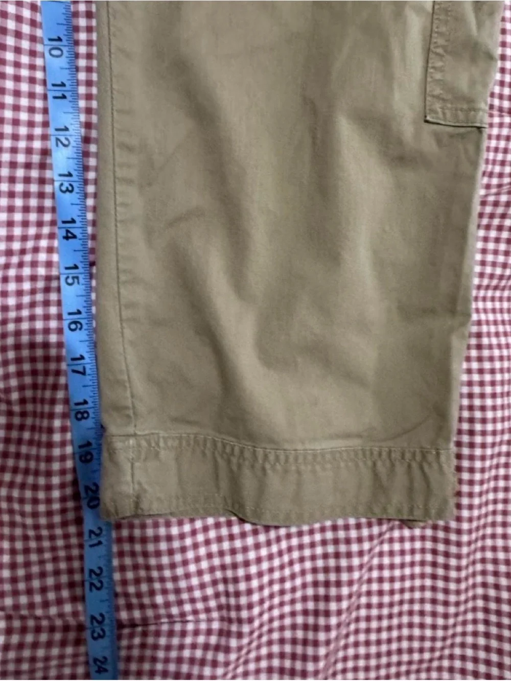 Y2K Khaki Capri Pants - Picture 7 of 7